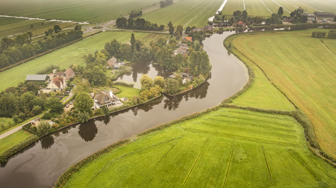 Woonboerderijen en landhuizen in Giessenburg | De Landerije Makelaars ...