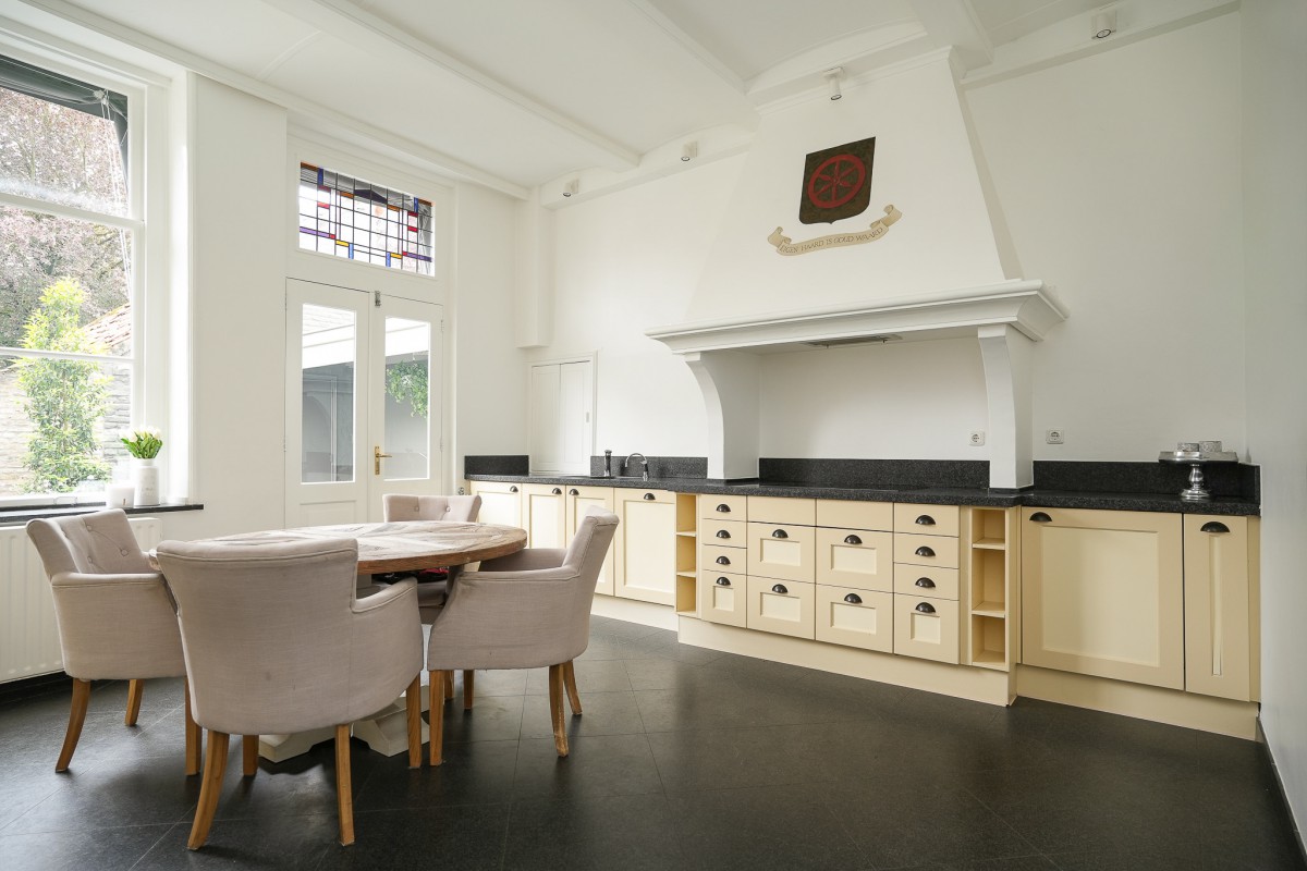 Tussenwoning te koop: Breestraat 14, Heusden